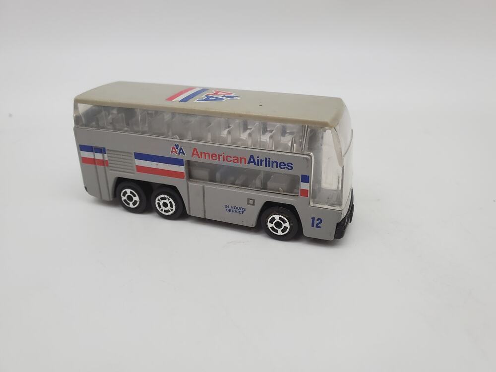 American Airlines Double Decker Bus - Scale 1:64